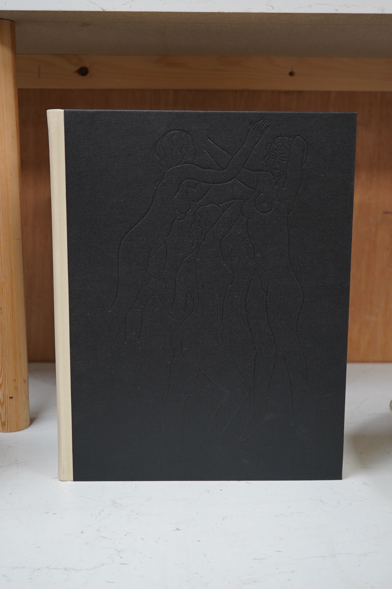 Skelton, C. The Engravings of Eric Gill, Wellingborough 1983, hardback book in folio case. Condition - good